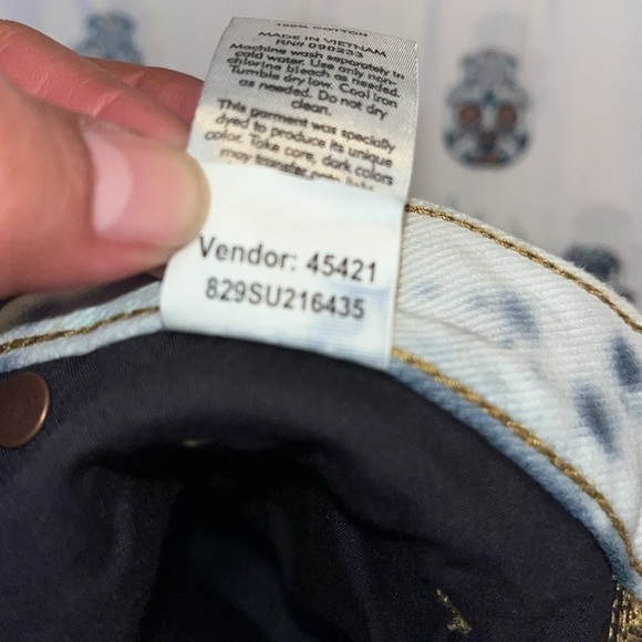 PacSun Women's High Rise Tie Dye Cut Off Jean Shorts
25 Frayed Hem - Picture 7 of 8